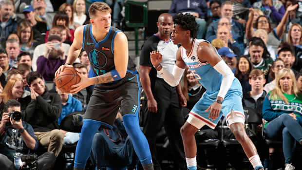 deaaron_fox_guards_luka_doncic_betting.jpg